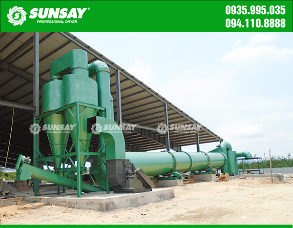 Rotary drum dryer for drying sawdust