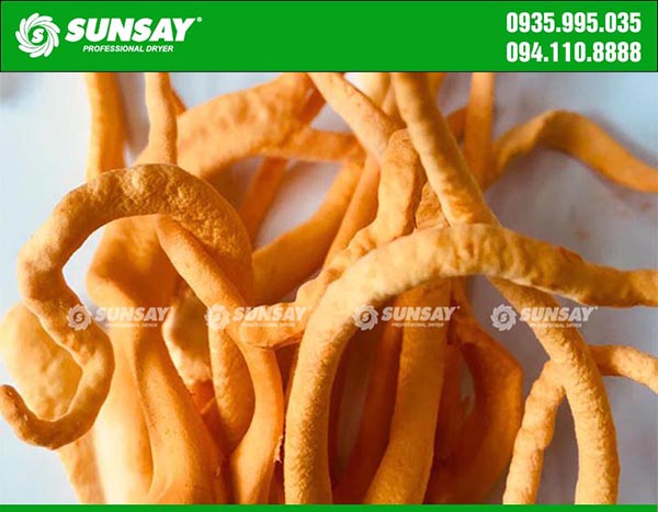 Cordyceps after being dried