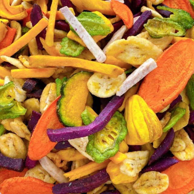 Crispy dried fruit is a favorite dish of many people