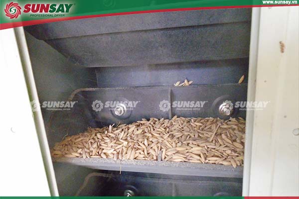 Agricultural product drying tower