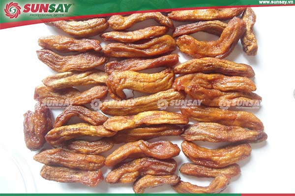 Dried bananas with a food dryer