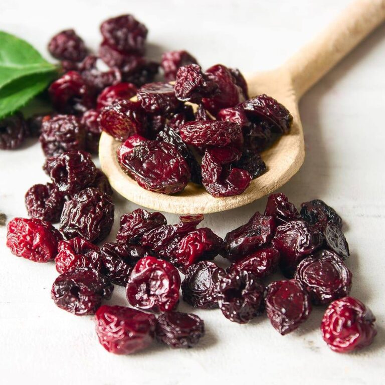 Dried cherries are the favorite food of many people
