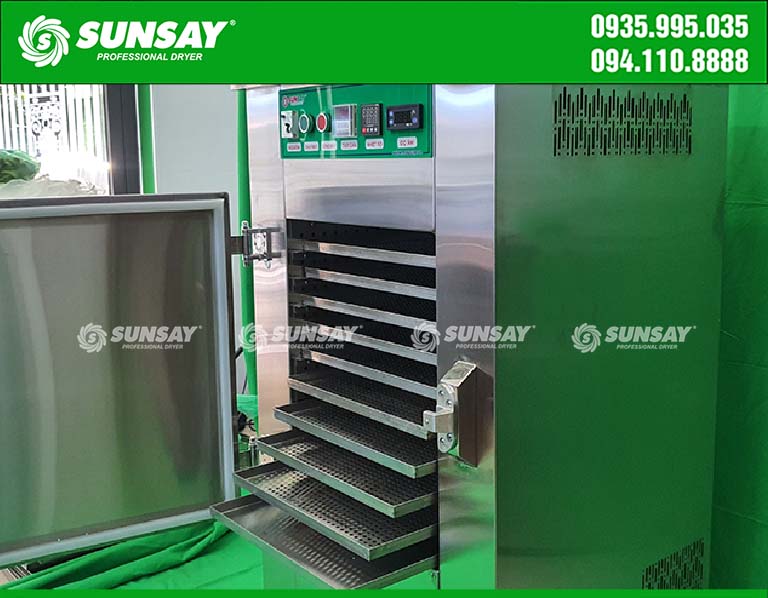 Refrigeration dryer helps to effectively dry tea