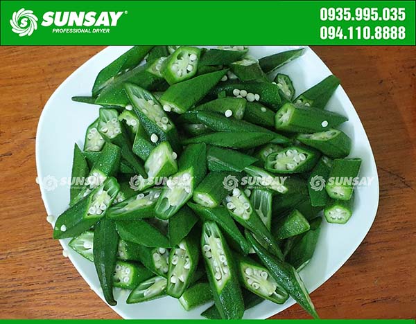 Drying process of Sublimation dried okraa - Okra is washed, blanched in boiling water, drained and prepared for sublimation drying