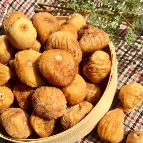 Dried figs