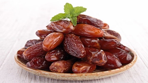 Dried dates are very popular in the market