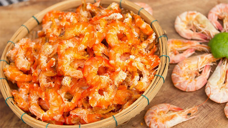 Dried shrimp keeps the beautiful color and retains the available nutrients
