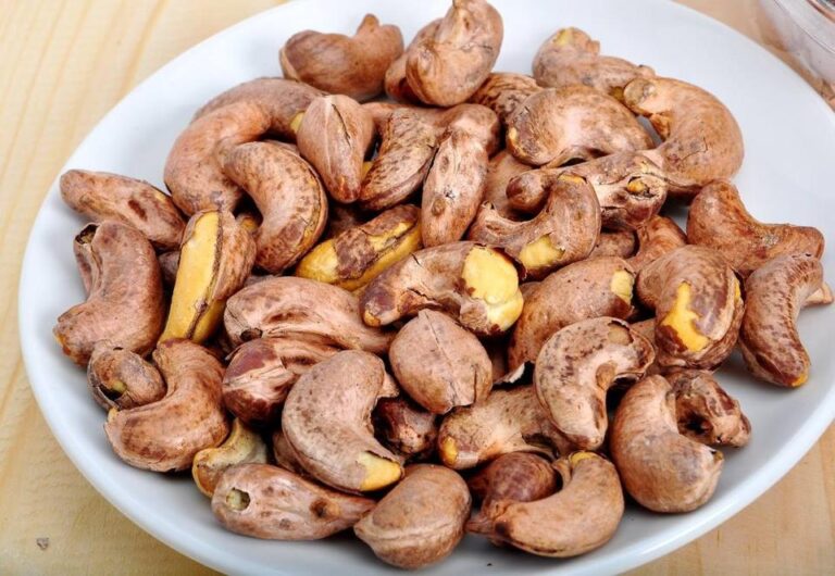 Use a cashew dryer for uniform and delicious quality