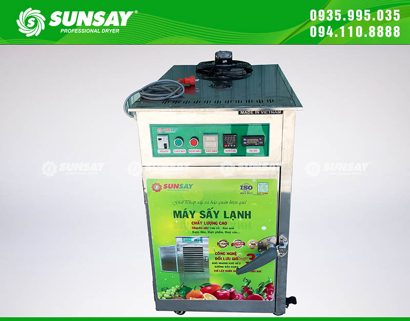 The freeze dryer is made entirely of 304 stainless steel, food safety and hygiene
