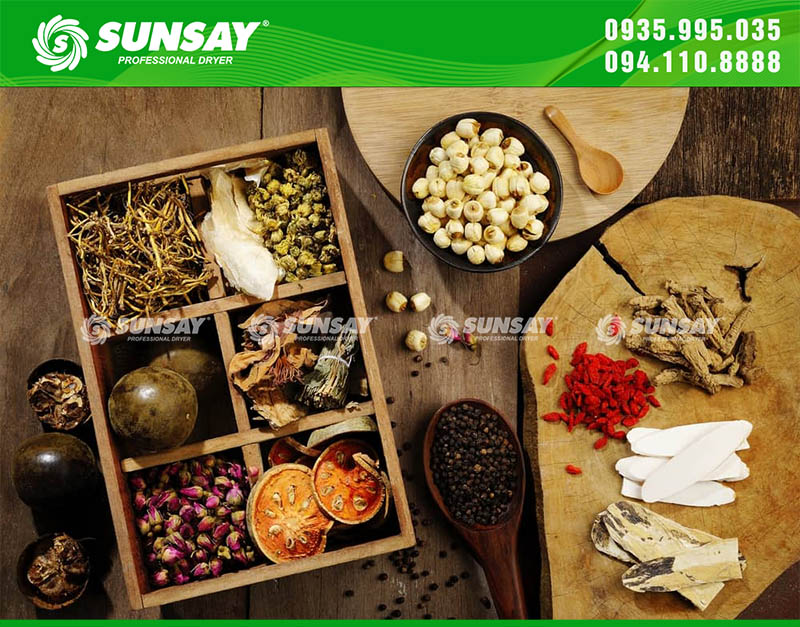 Dried medicinal herbs retain their original color and nutrients and can be preserved for a long time